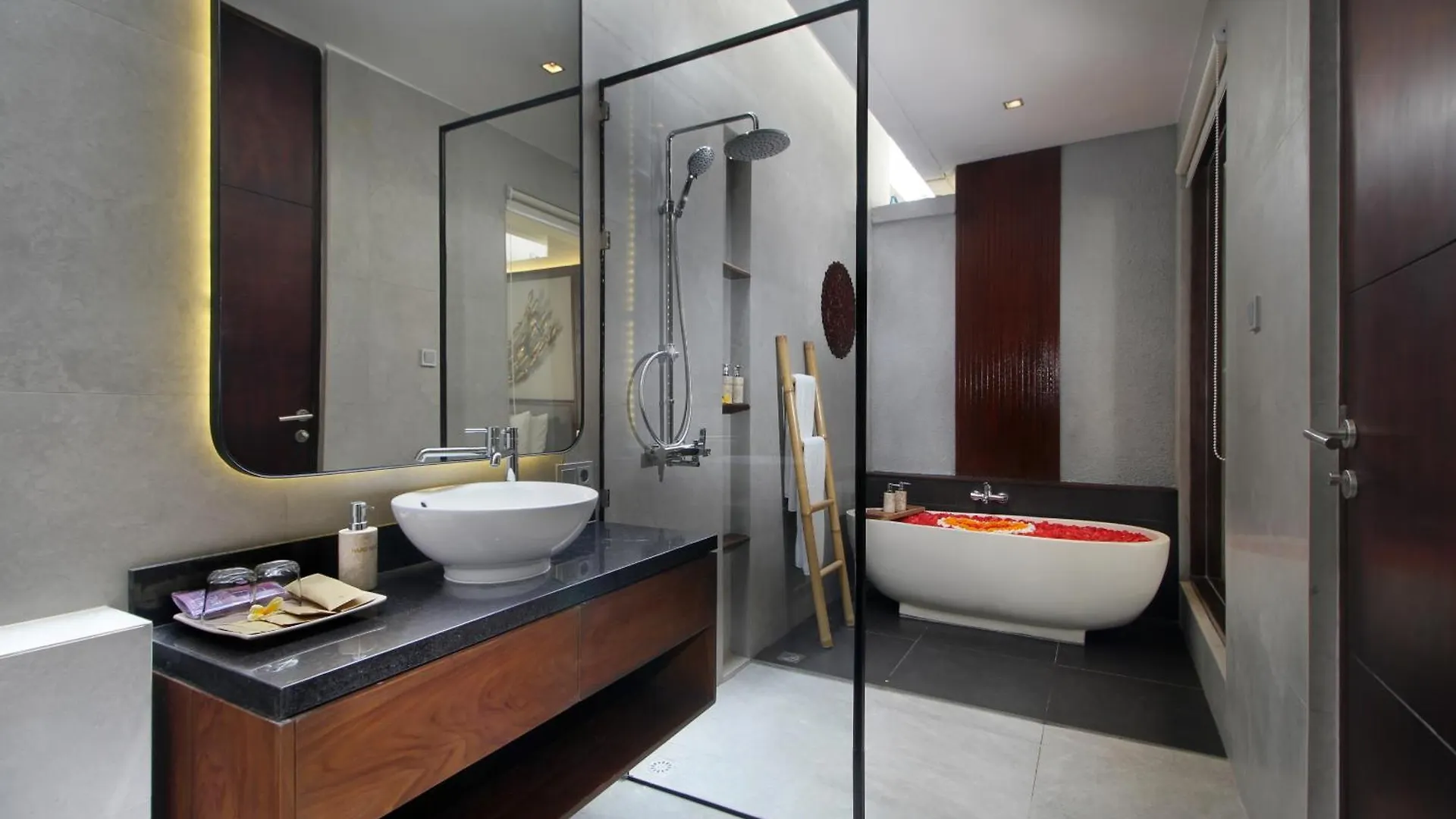 Sudha Villa Bali Baik-Baik Seminyak