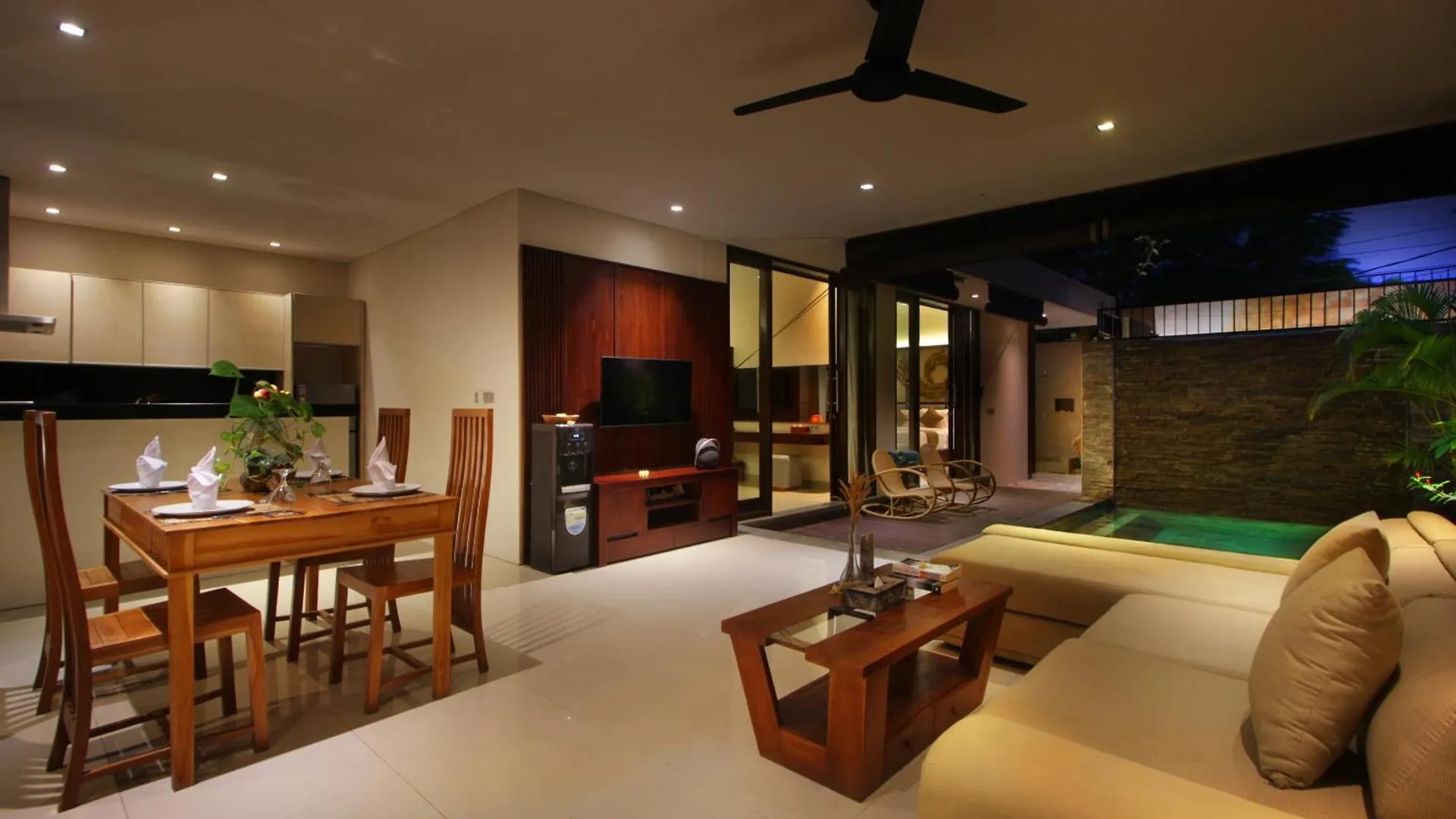 Sudha Villa Bali Baik-Baik Seminyak