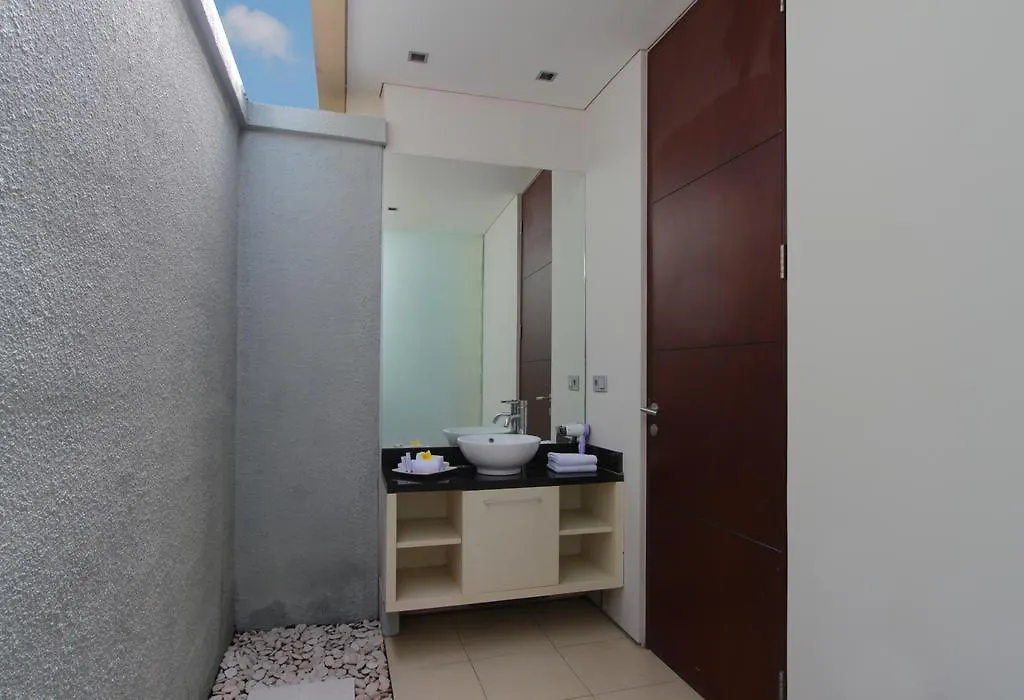 Sudha Villa Bali Baik-Baik Seminyak